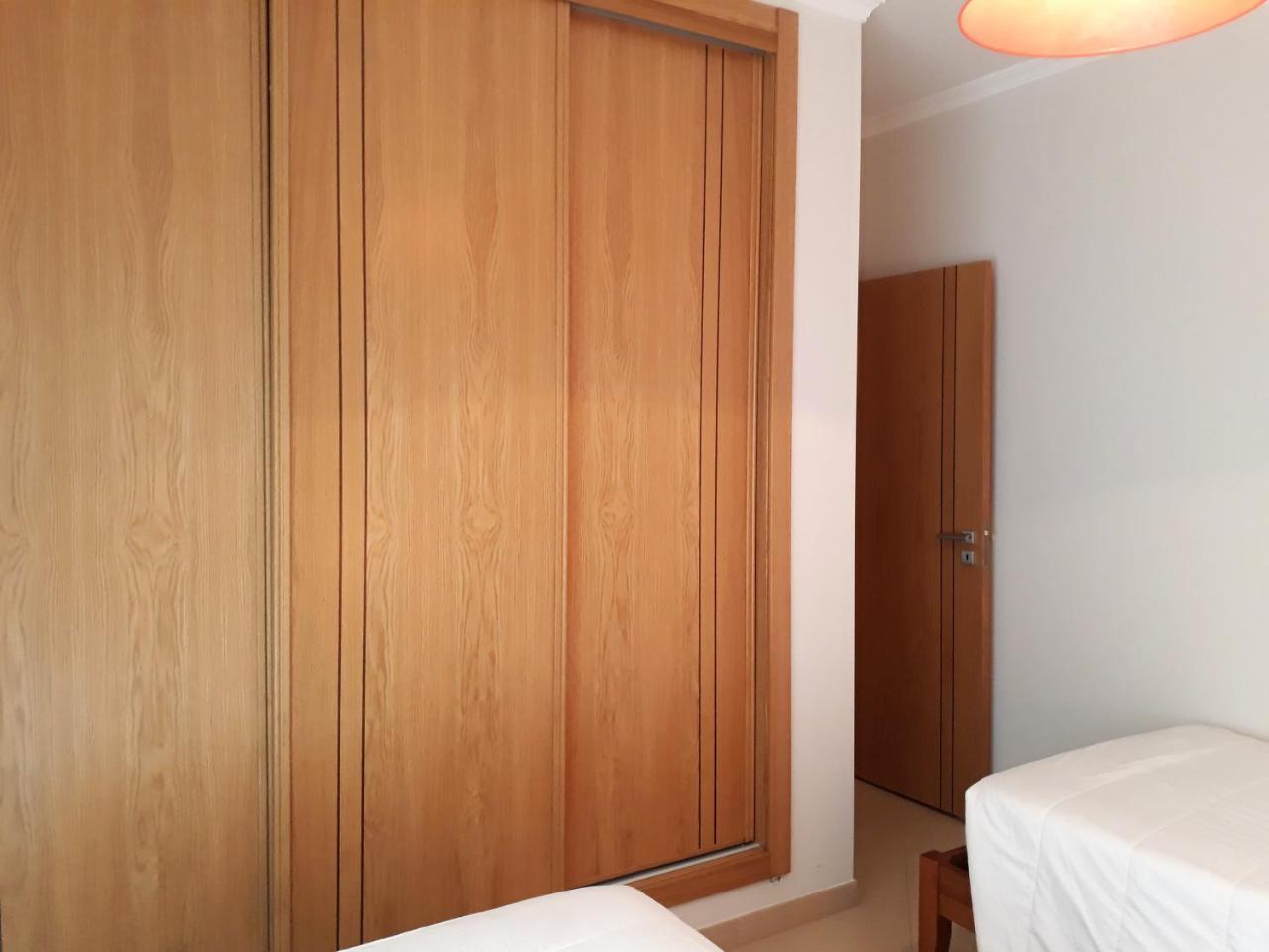 T2 Tahiti - Terraco, Familiar, Garagem, Wifi Apartment Quarteira Exterior photo