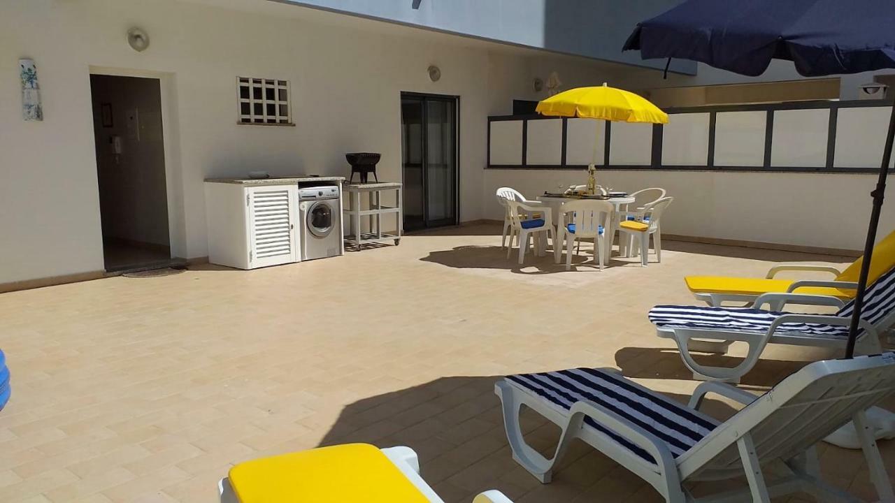 T2 Tahiti - Terraco, Familiar, Garagem, Wifi Apartment Quarteira Exterior photo