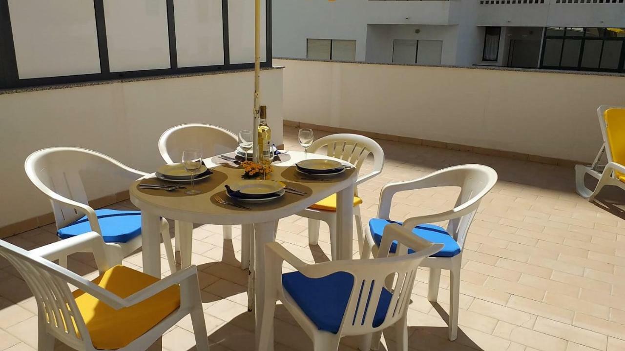 T2 Tahiti - Terraco, Familiar, Garagem, Wifi Apartment Quarteira Exterior photo